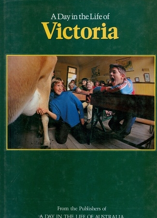 Secondhand Used book - A DAY IN THE LIFE OF VICTORIA